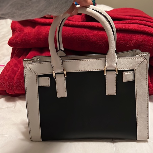 Michael Kors - Black & White Square Structured purse - Picture 5 of 7